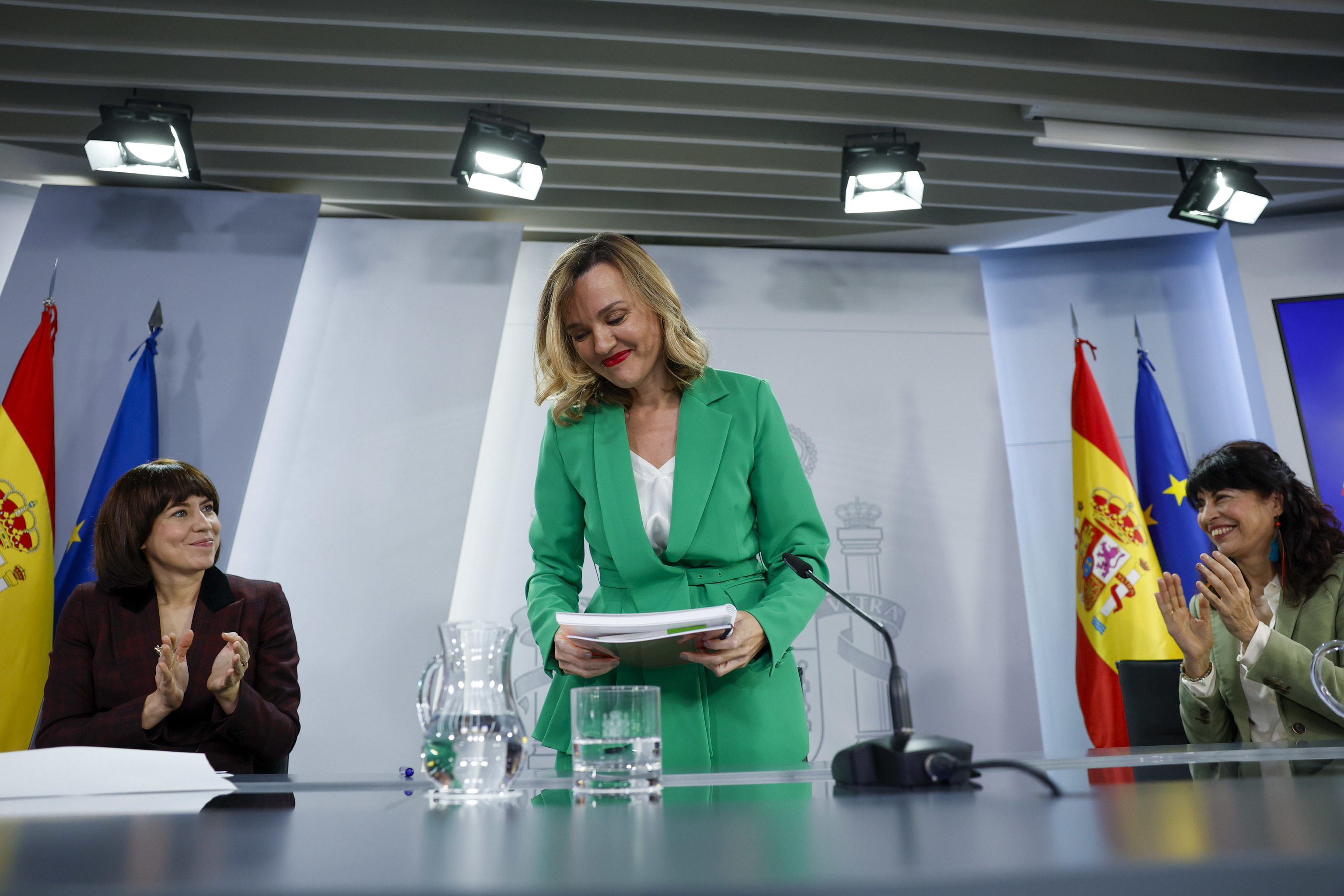 Pilar Alegría, de relevo potencial de Pedro Sánchez a portavoz de los ...