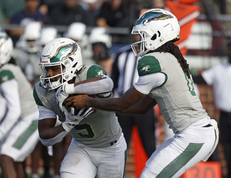 24 hours in Mansfield: How Aledo and Southlake Carroll's title dreams ...