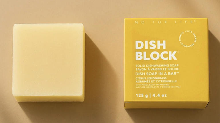 13 of the best non-toxic, plastic-free alternatives to liquid dish soap