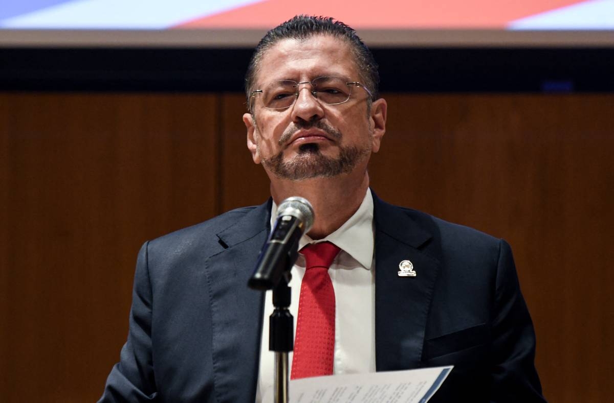 Costa Rican president survives second Congress immunity vote