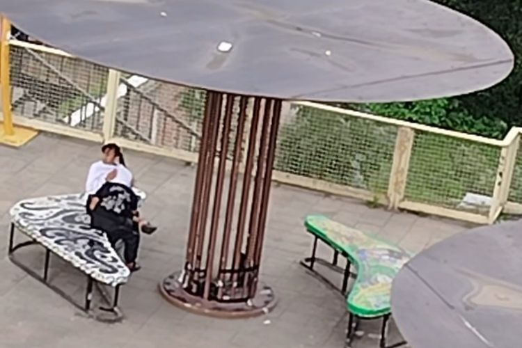 Pemuda Bandung Viral di Teras Cihampelas, Tindakan Tak Senonoh Terungkap