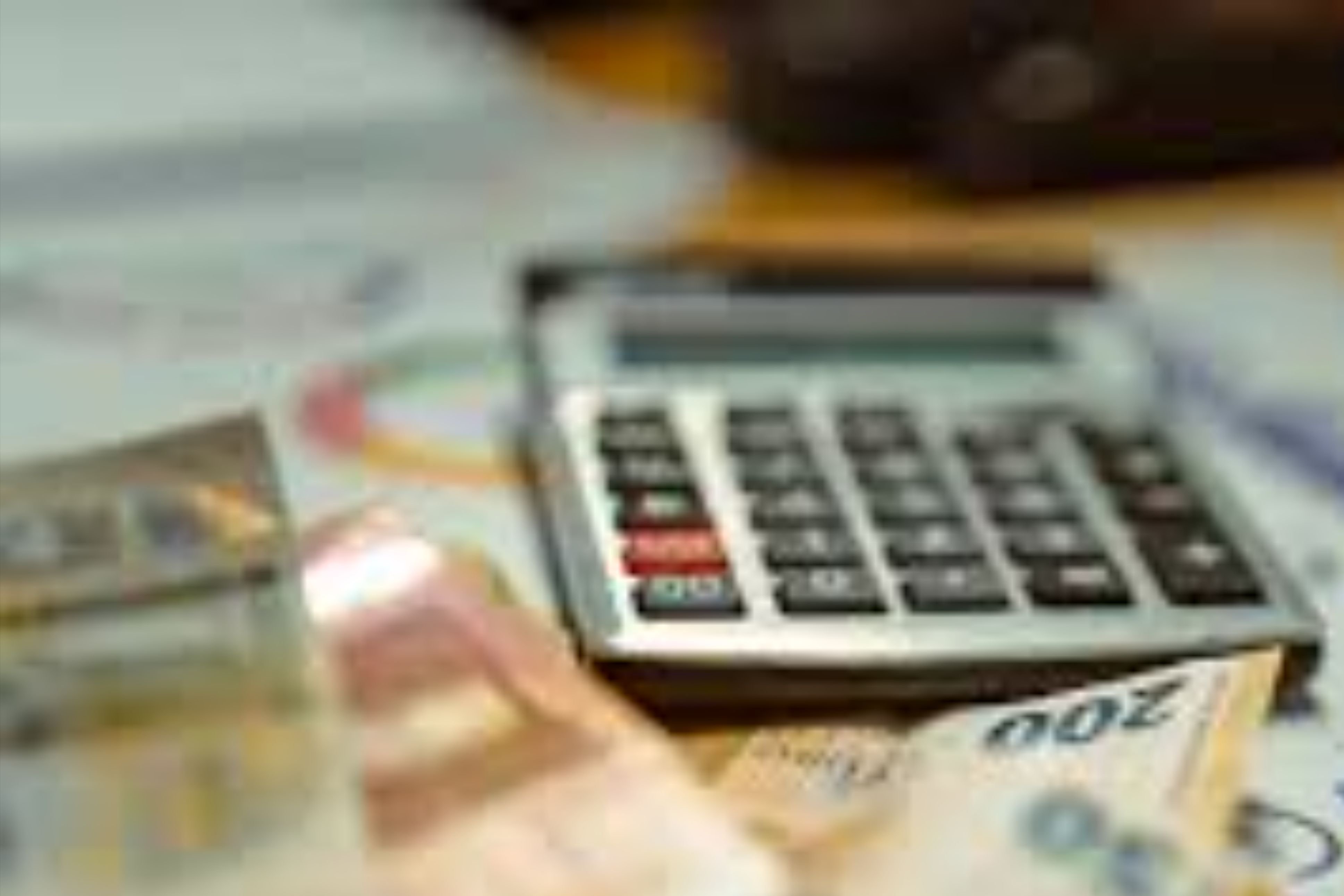 Prabowo Tandatangani Aturan Upah, Berapa Kenaikan UMP 2026?