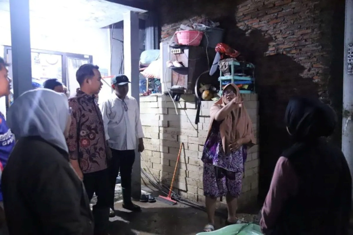 Bupati Jember Temukan Kejutan di Lokasi Banjir