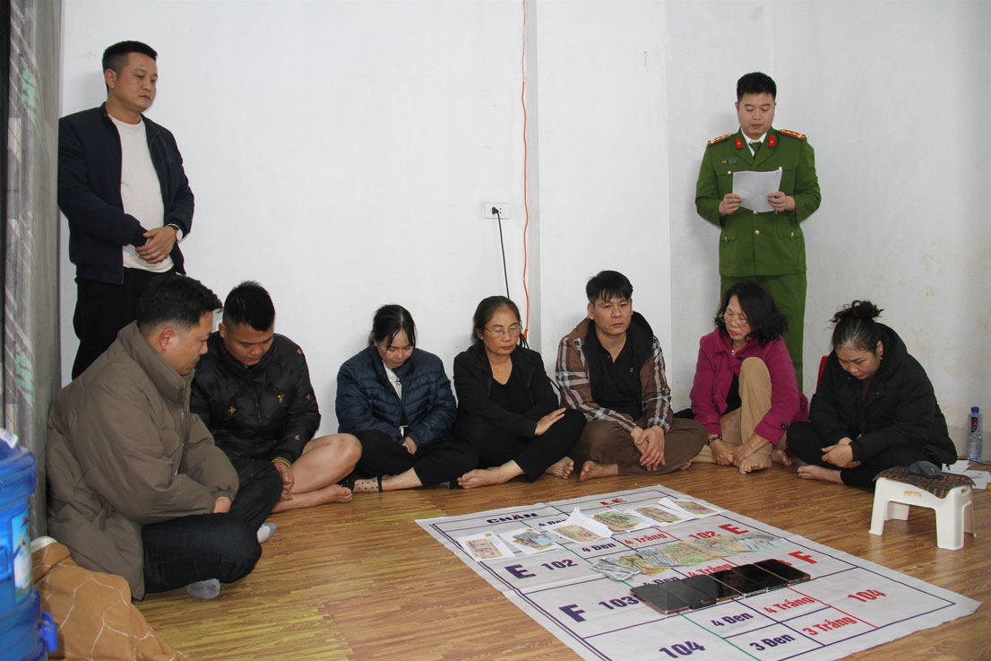 Lào Cai triệt xóa ổ nhóm đánh bạc dưới hình thức xóc đĩa trực tuyến