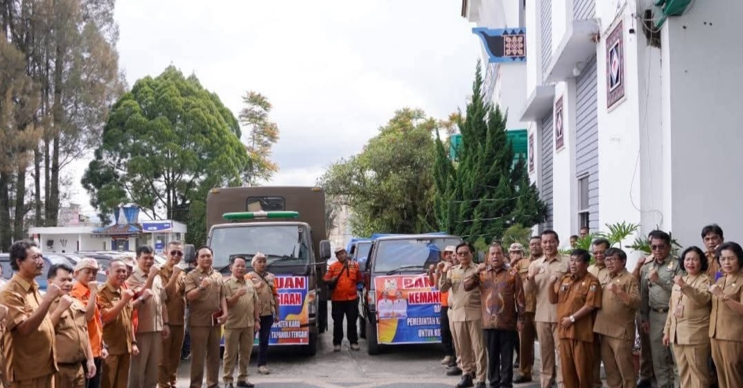 Pemkab Karo Bantu Korban Banjir