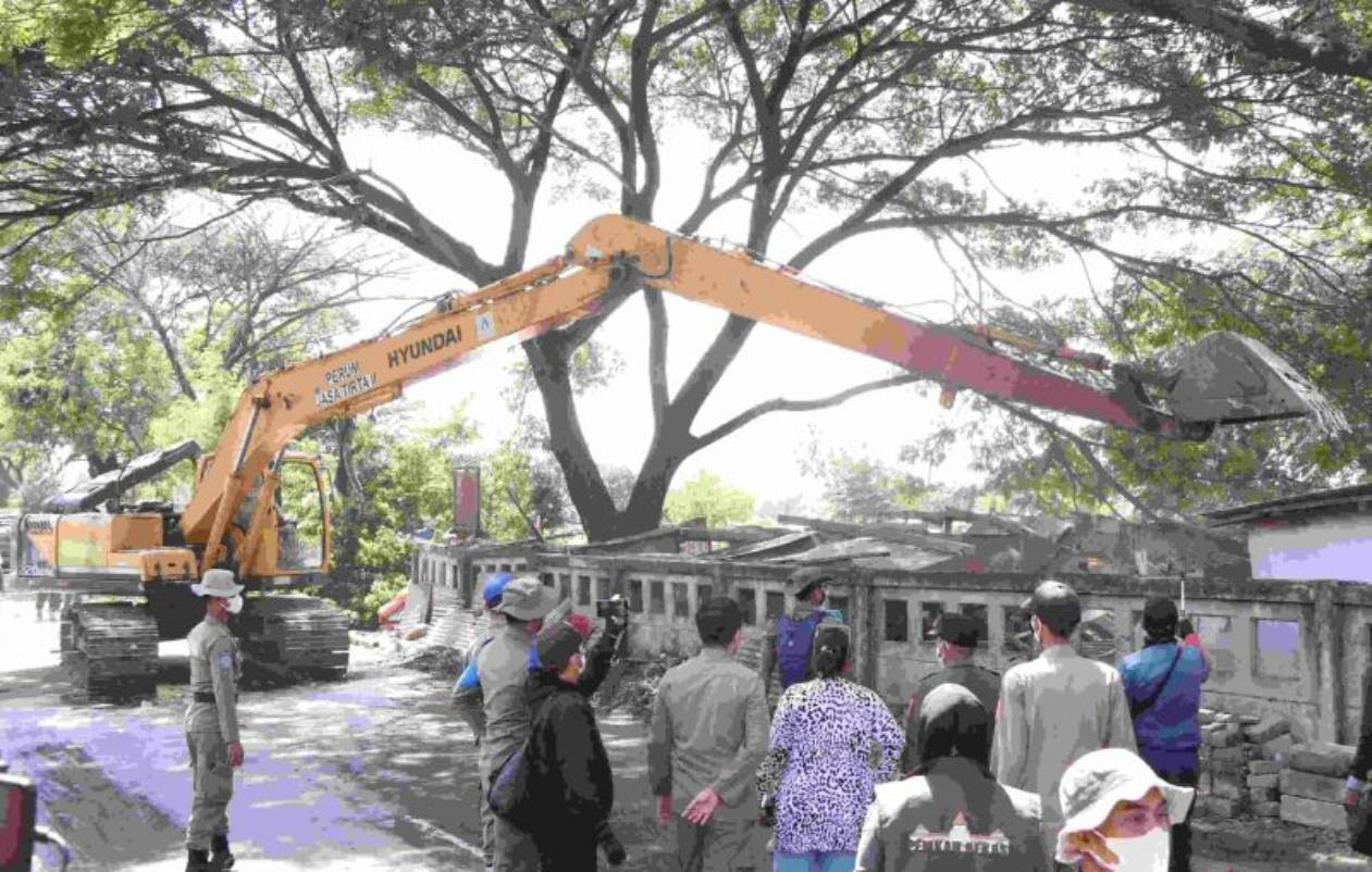 Setelah Puluhan Tahun, Sarang Prostitusi di Kalimalang Dibongkar