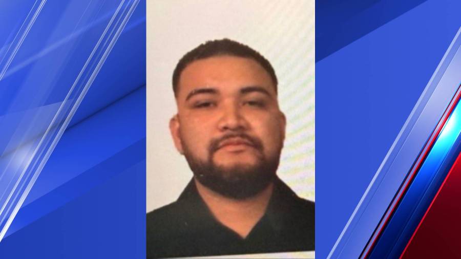 Brownsville police search for suspect involved in multistabbing