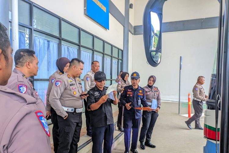 300 Bus AKAP-AKDP Diperiksa Jelang Nataru, Armada Tak Layak Dikeluarkan dari Terminal Sumenep