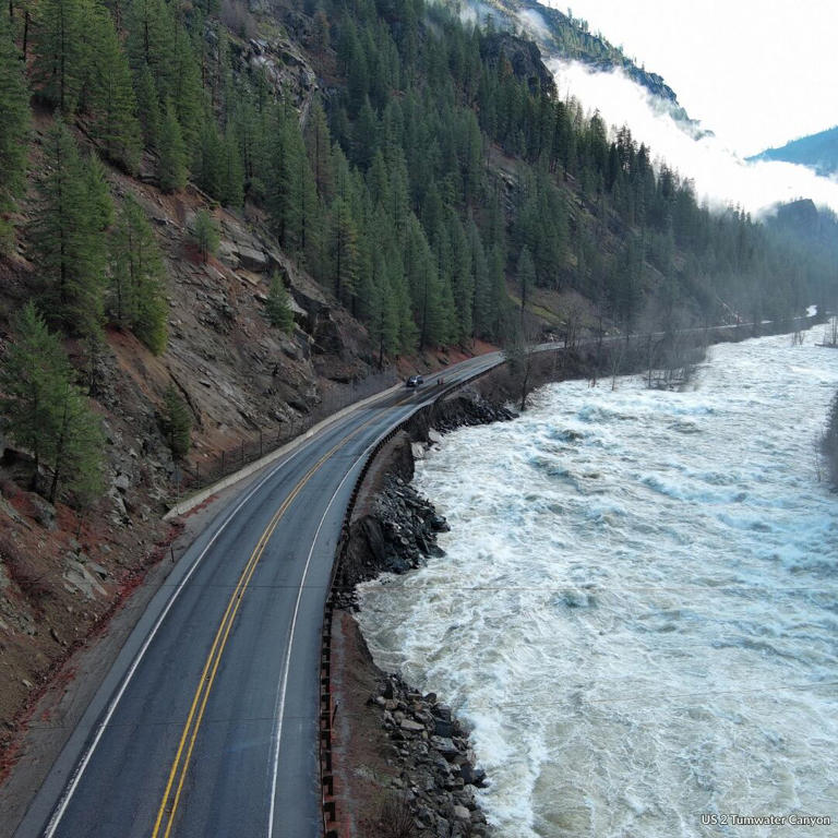 wsdot-stop-entering-closure-points-on-us-2