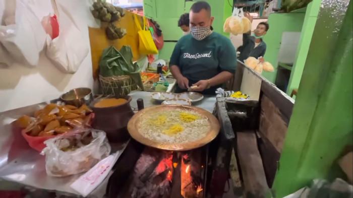Wajib Coba Toge Goreng Hj. Omah, Legenda Bogor Sejak 1970 dengan Bumbu Tauco Unik