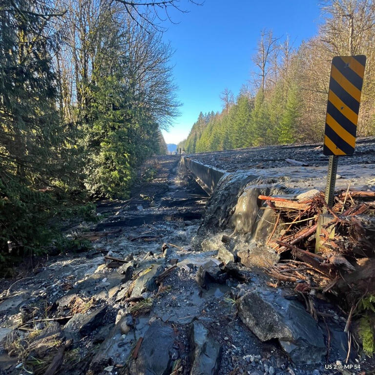 wsdot-stop-entering-closure-points-on-us-2