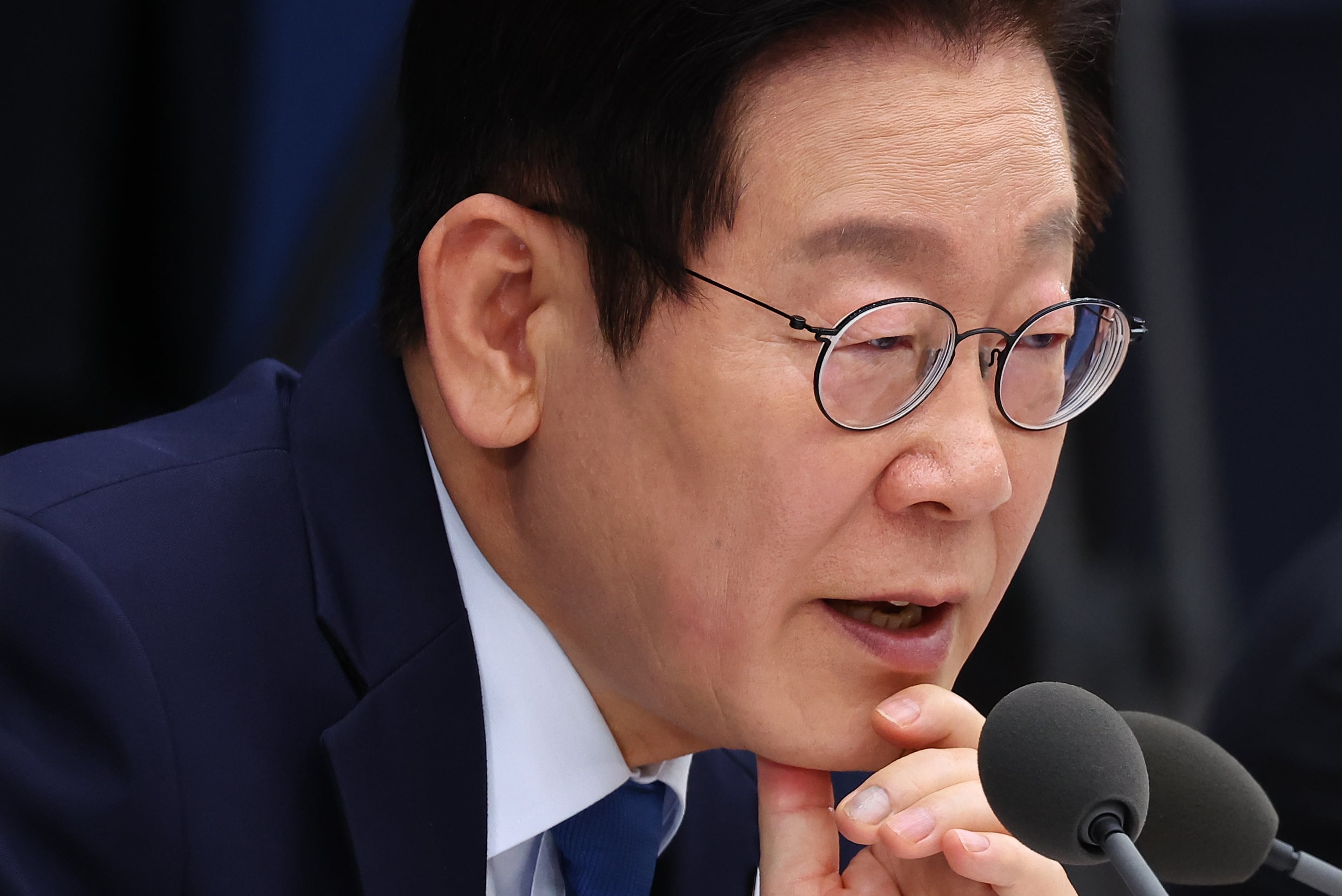 Oil shock at $119 triggers Asian market panic