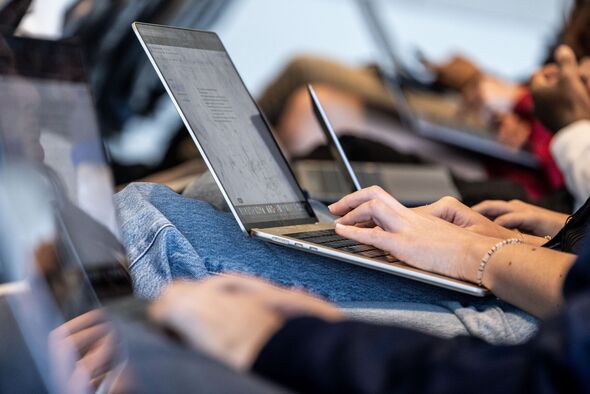 Microsoft is making it harder for loyal users to stay on Windows 10