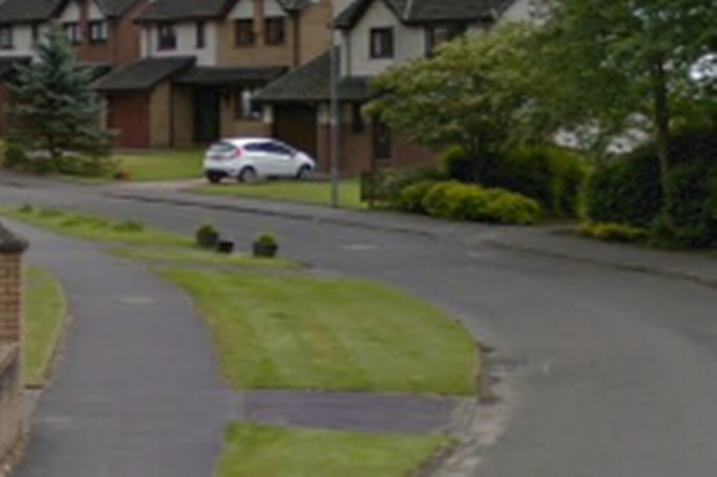 Four people rescued from drain in Milngavie after becoming stuck