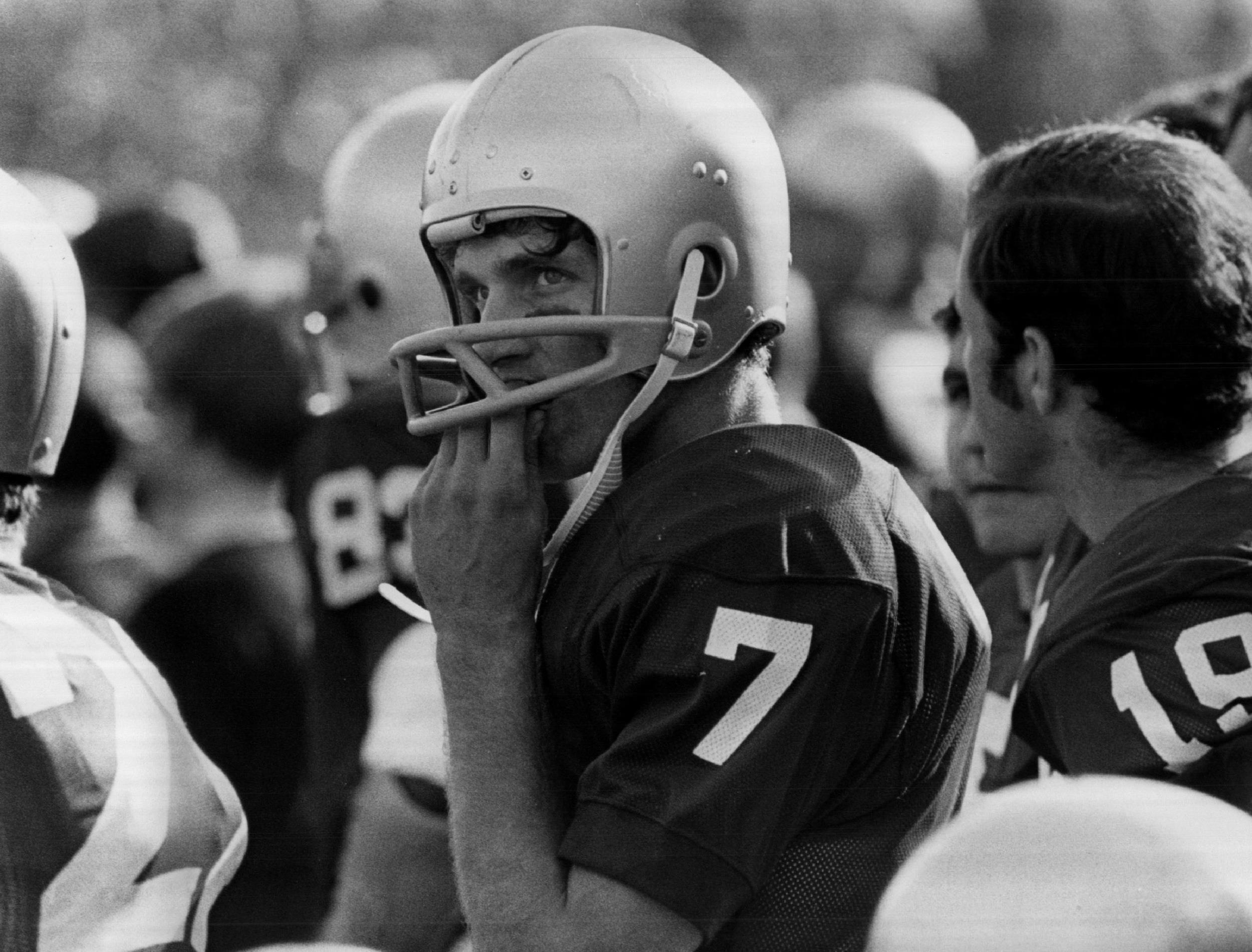 The 25 greatest players in Notre Dame football history