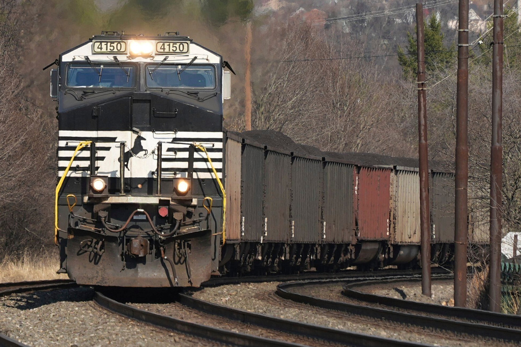 Dua serikat kereta api besar menentang penggabungan Union Pacific-Norfolk Southern senilai 85 miliar