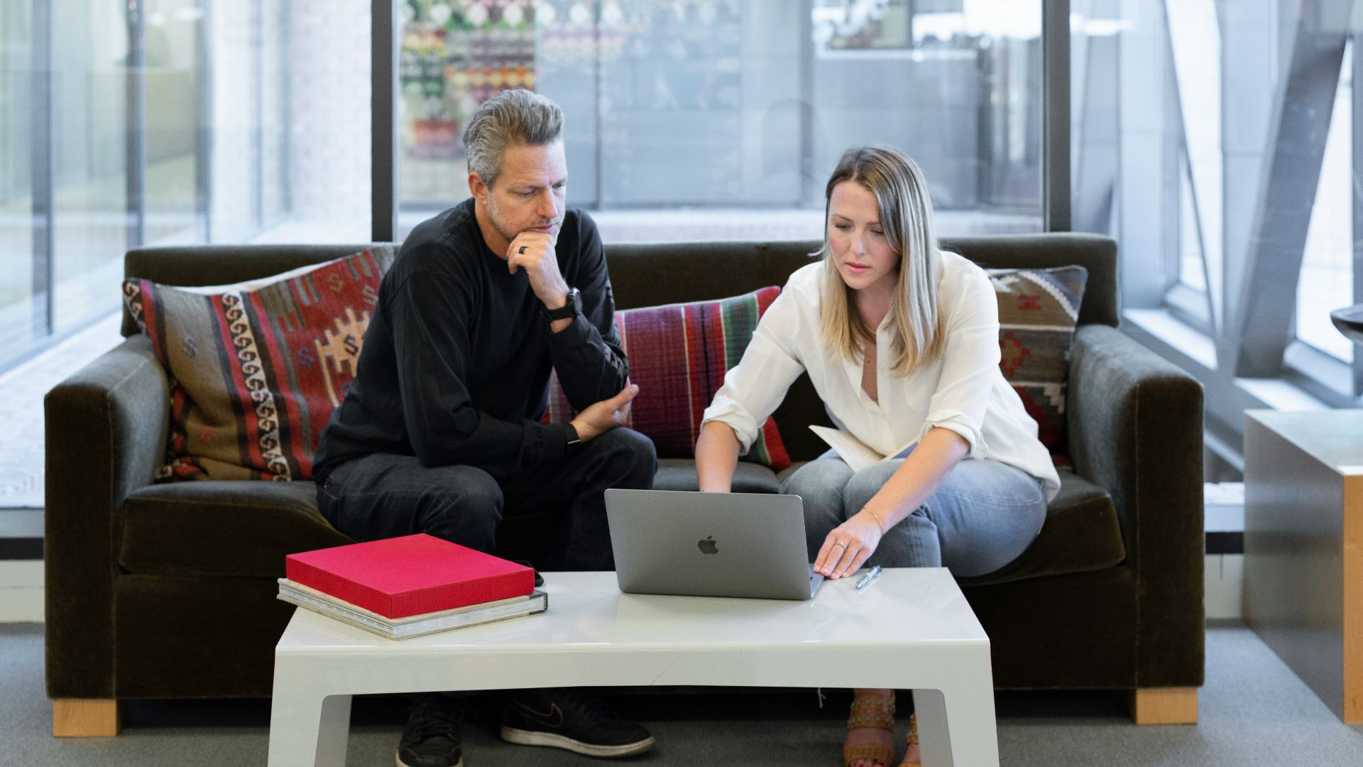 10 reasons to work with a realtor & 10 why a private sale is better