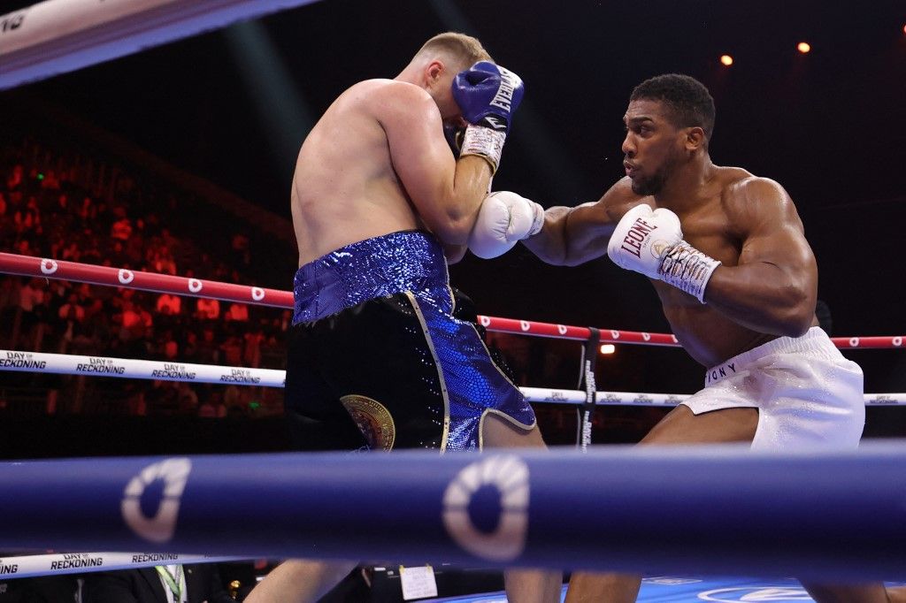 Kondisi Anthony Joshua Pasca Kecelakaan Mobil di Nigeria