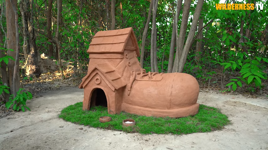 What this puppy shoe house reveals about creative pet builds