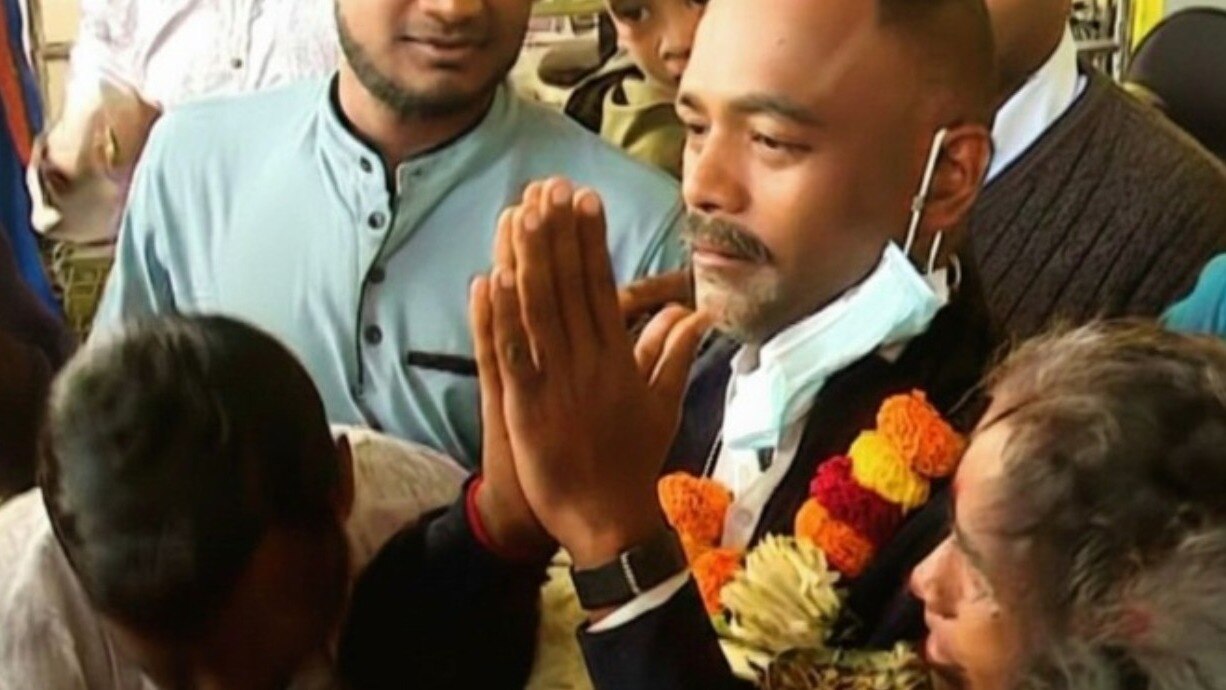 Video: Emotional reunion after Odisha man kidnapped by rebel forces in ...
