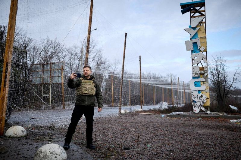 Ukraine says it controls 90% of Kupiansk, Russia denies it<br><br>