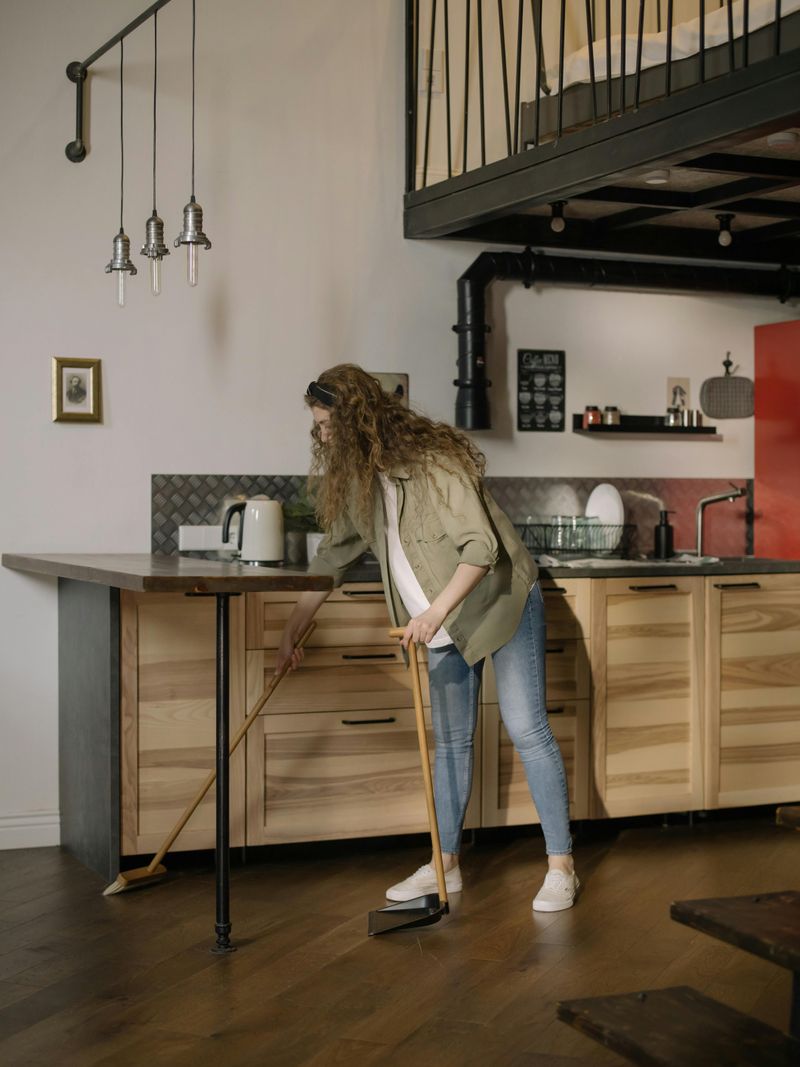 10 daily habits of people whose homes are always clean