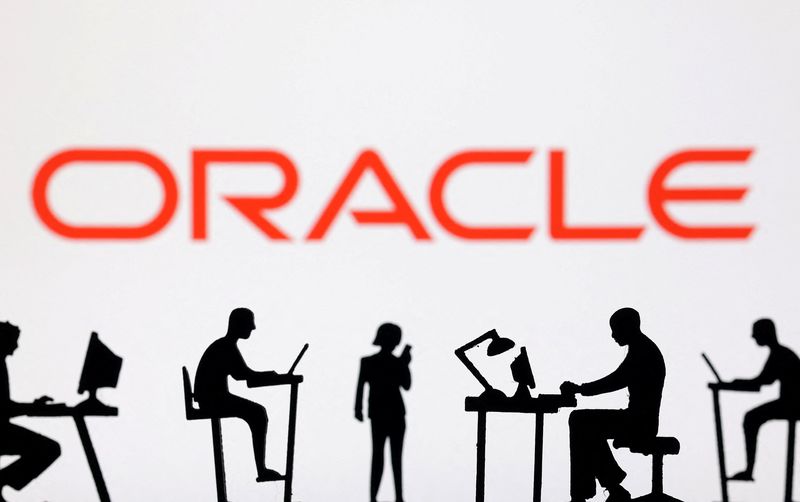 Oracle says Michigan data center project talks on track without Blue Owl<br>