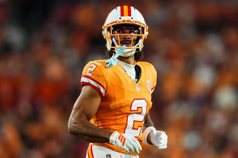 Fantasy football start 'em sit 'em week 16 including Kyle Pitts, Emeka ...
