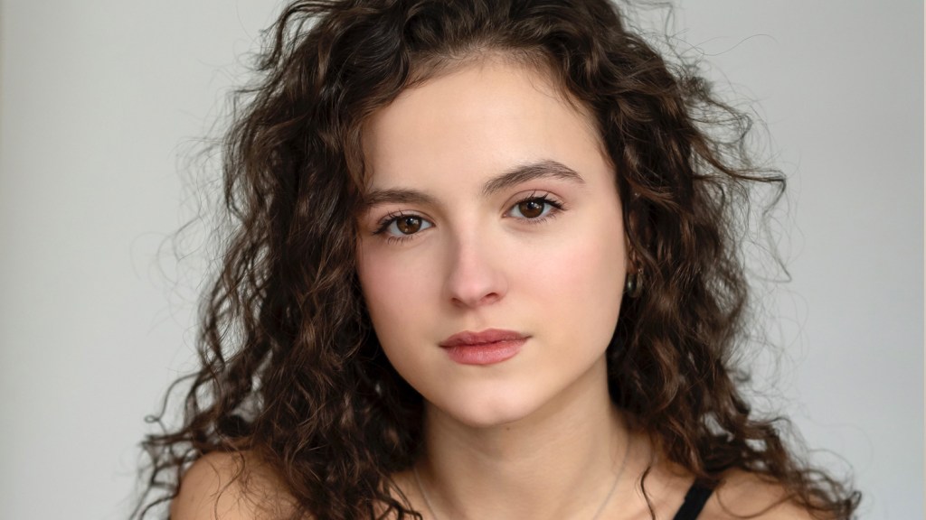 Fina Strazza joins Peacock comedy 'Dig'