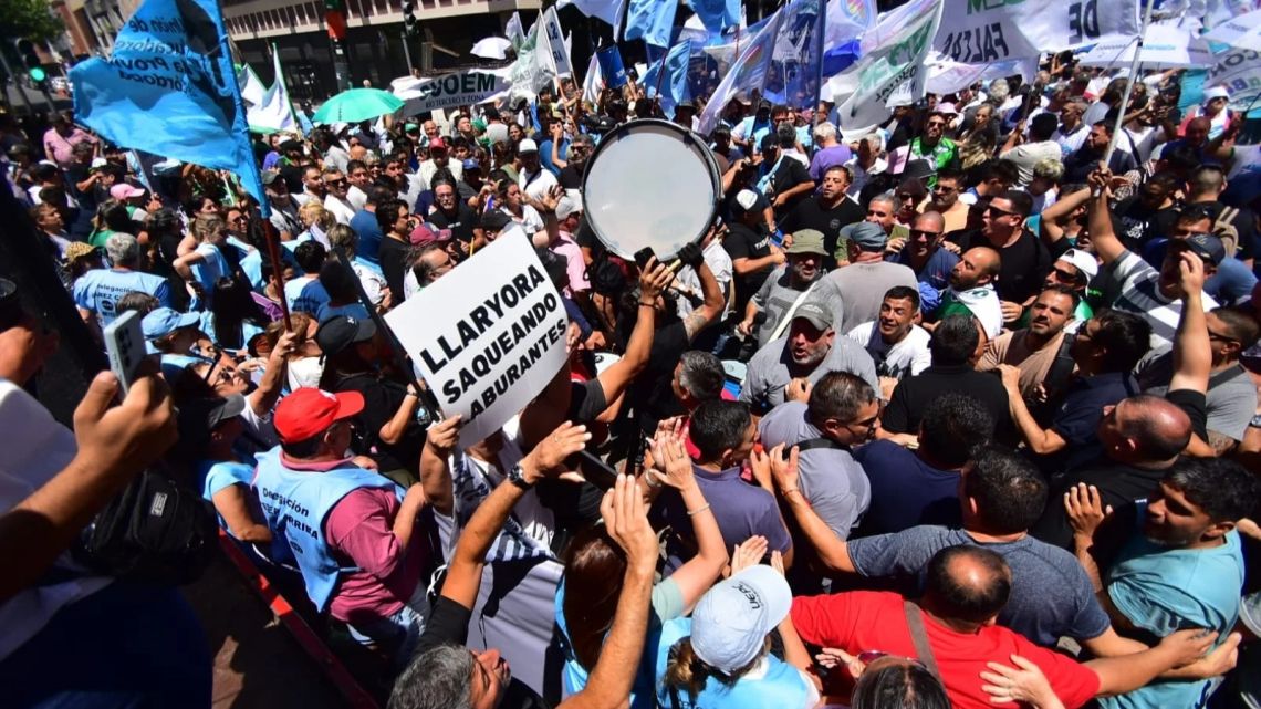 Desde el SUOEM calificaron de “confiscatorio” el aumento de aportes a ...