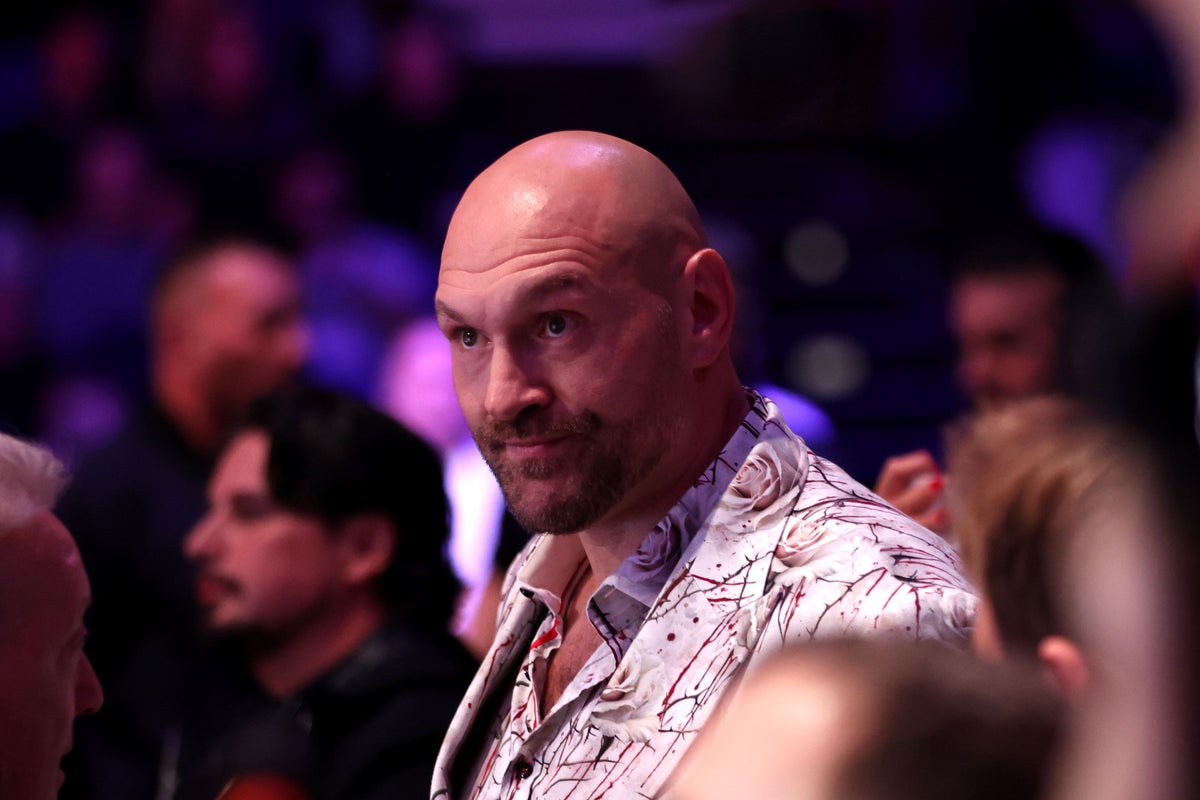 Fury among Joshua rivals to pay tribute to boxer’s friends after crash