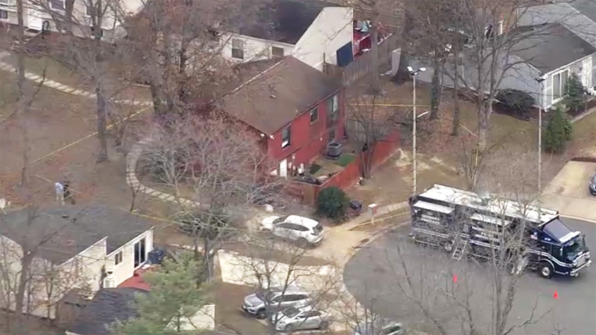 Reston schools on lockdown as police search for suspect who shot ...
