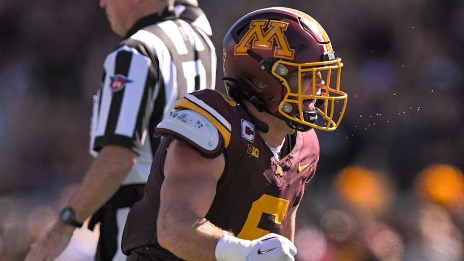 Gophers' leading tackler confirms he will return next season