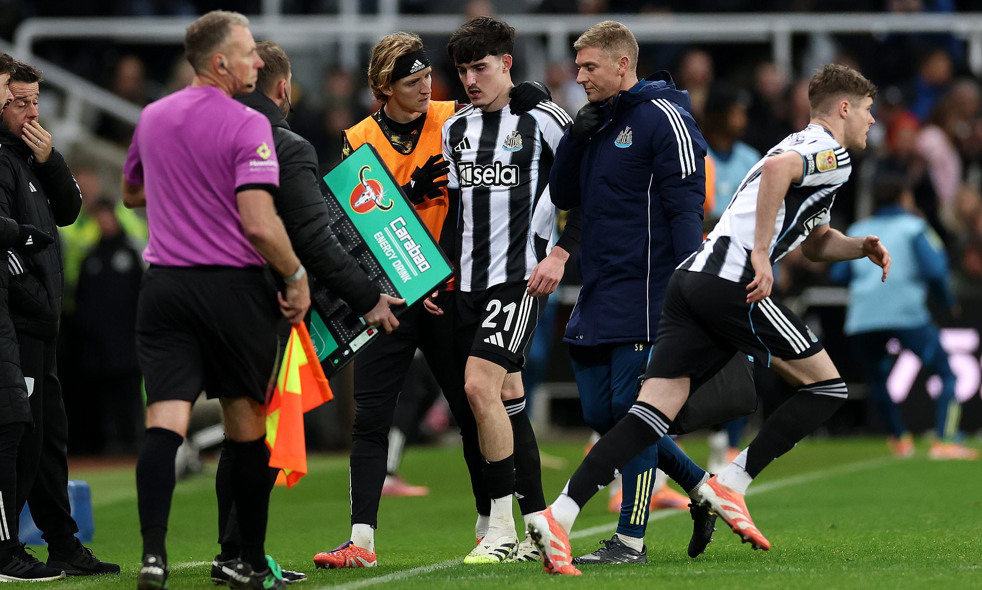 Newcastle star looks devastated as he heads down the tunnel after being ...