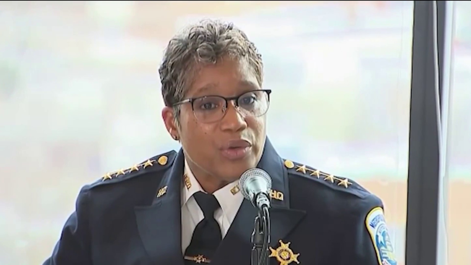 DC names interim police chief amid crime data controversy