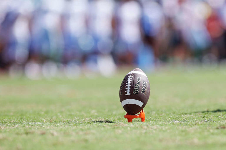 which-college-football-games-are-on-tv-today-bowl-game-time-schedule