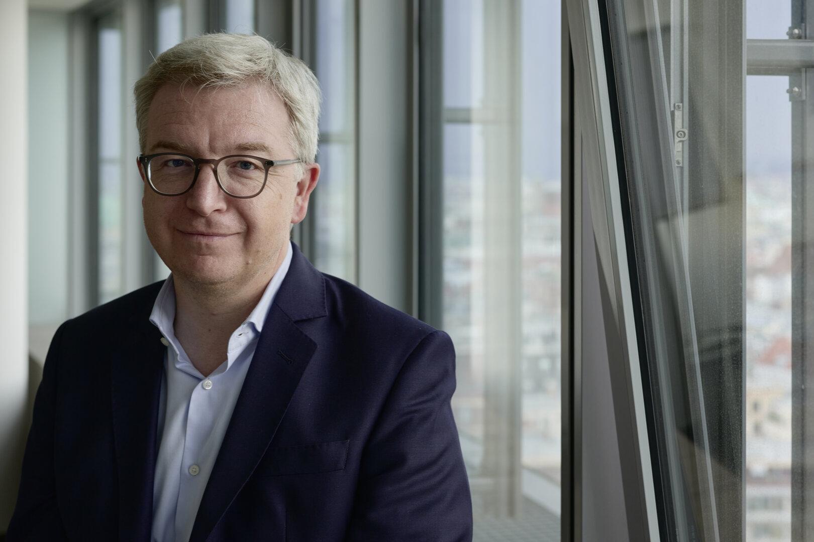 Michael Höllerer folgt Johann Strobl als Chef der RBI