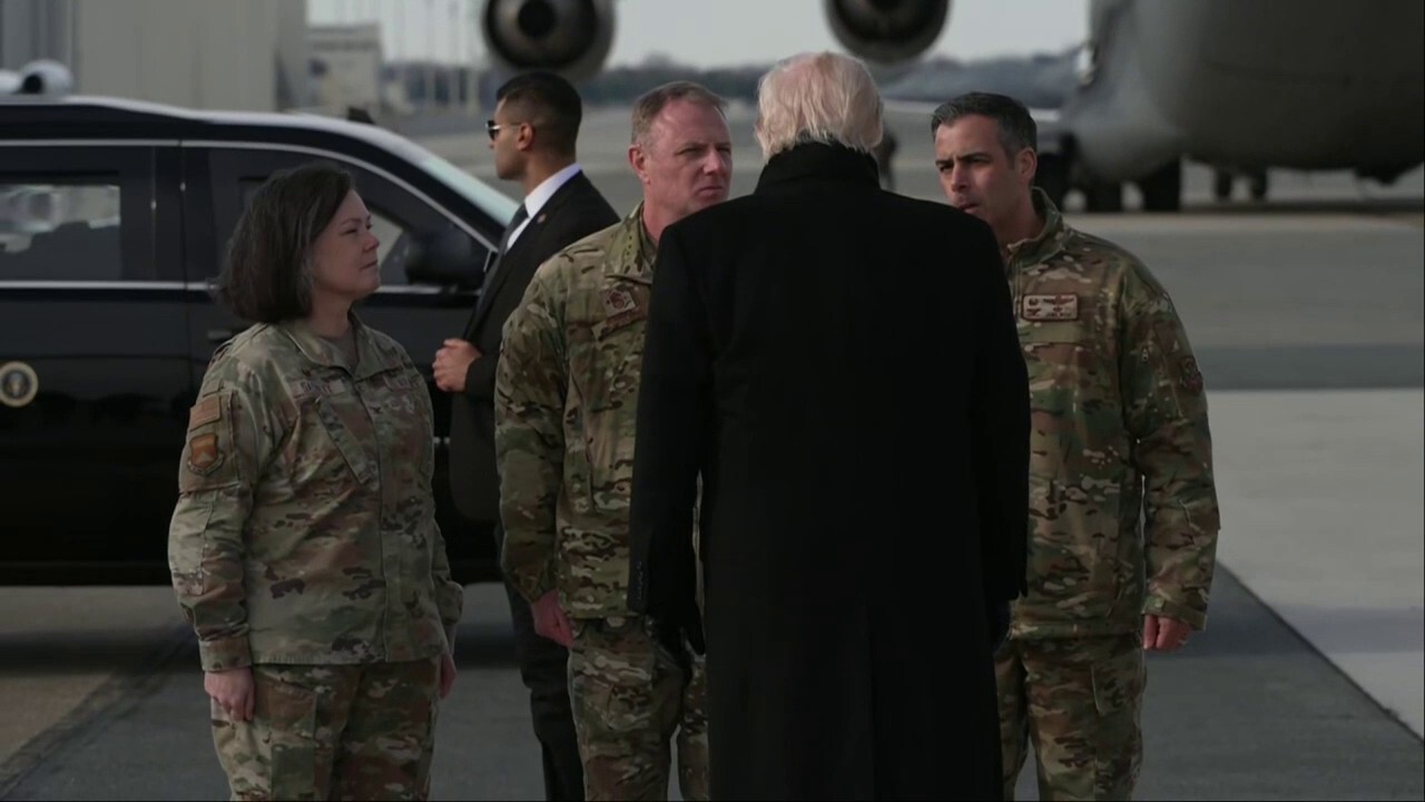 Trump arrives for dignified transfer for US troops killed in Syria<br>