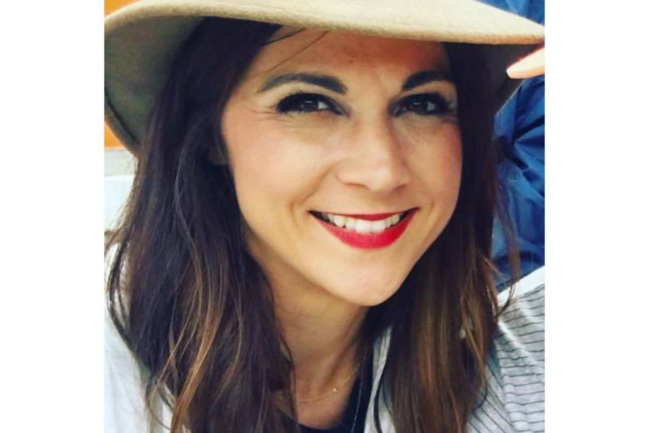 Neighbor of sports reporter found dead with husband in apparent murder ...