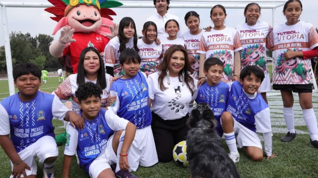 CDMX arranca construcción de 500 canchas rumbo al Mundial 2026