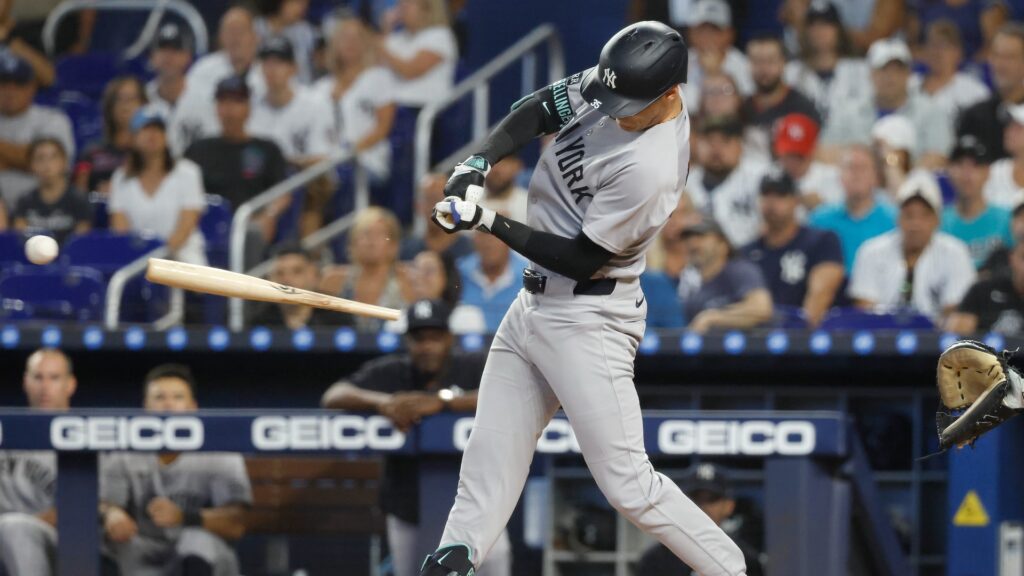 Yankees get concerning news on pursuit of Cody Bellinger<br><br>