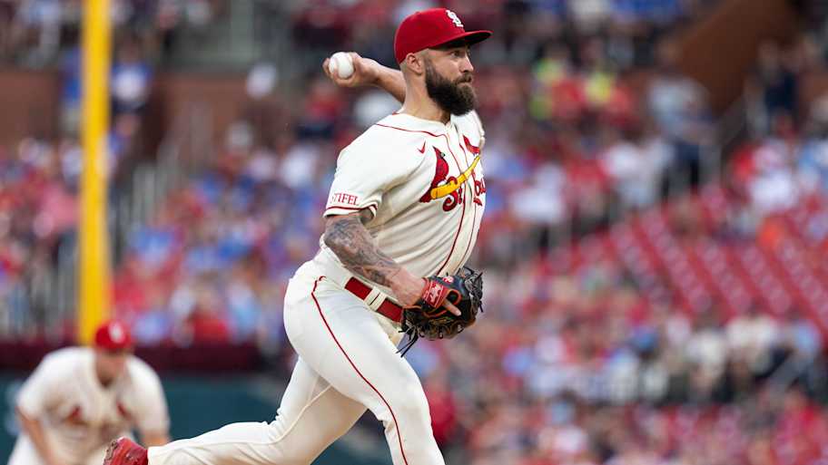 Brewers sign lefty starter after electing to leave Cardinals
