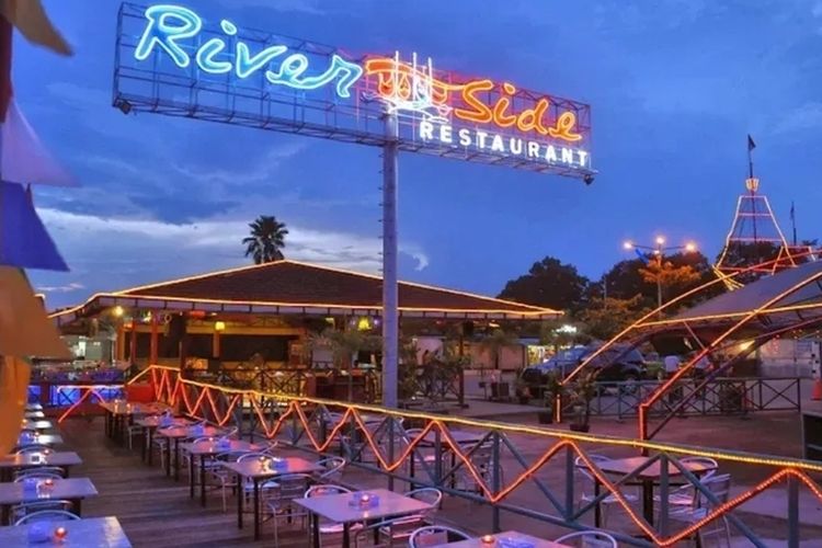 Baru sampai Palembang? Jangan pulang sebelum coba 10 kuliner dekat Stasiun Kertapati!