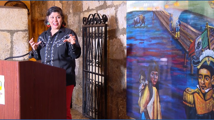 Casa Rio unveils mural celebrating River Walk history, kicking off 80th ...