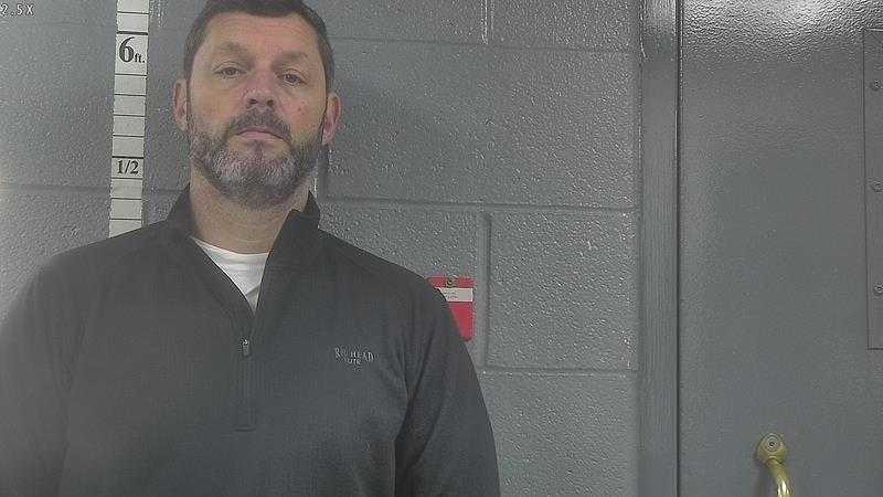 Bullitt County man accused of child sex crimes turns himself in after ...