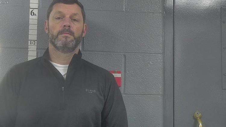 Bullitt County man wanted for child sex abuse crimes turns himself in