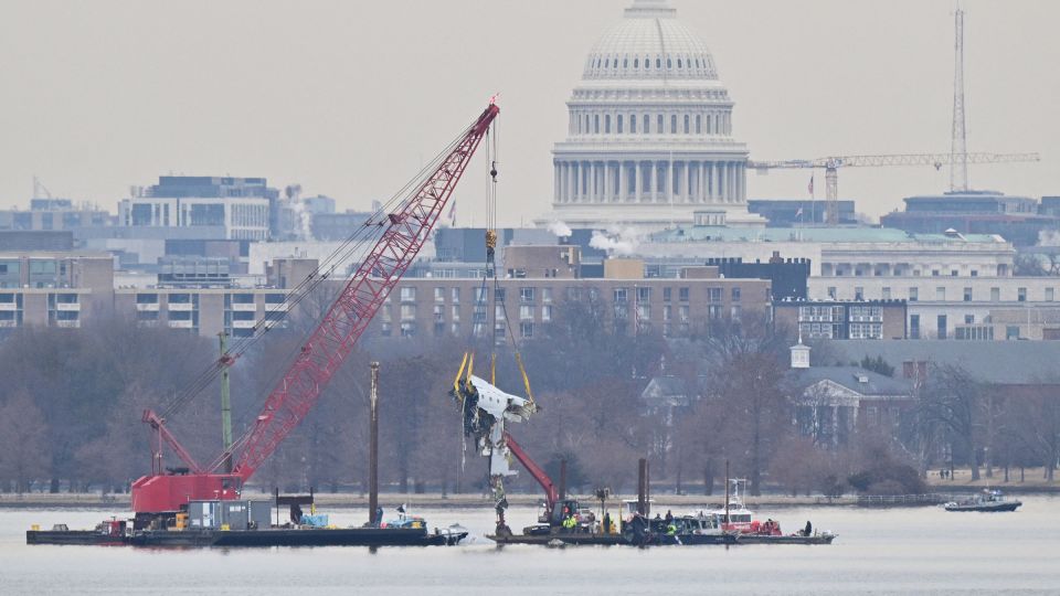 US government admits Army and air traffic controller failures in deadly midair collision near DC<br><br>