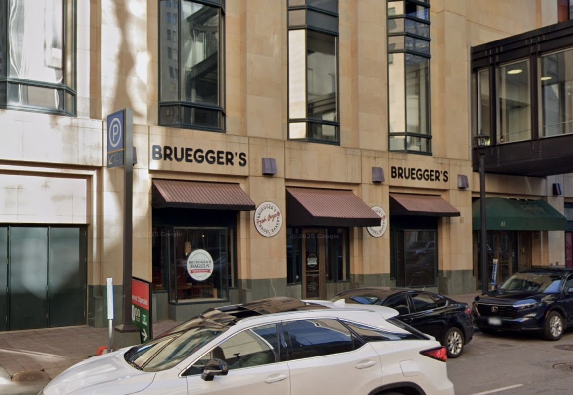 Bruegger's Bagels closes downtown Minneapolis location