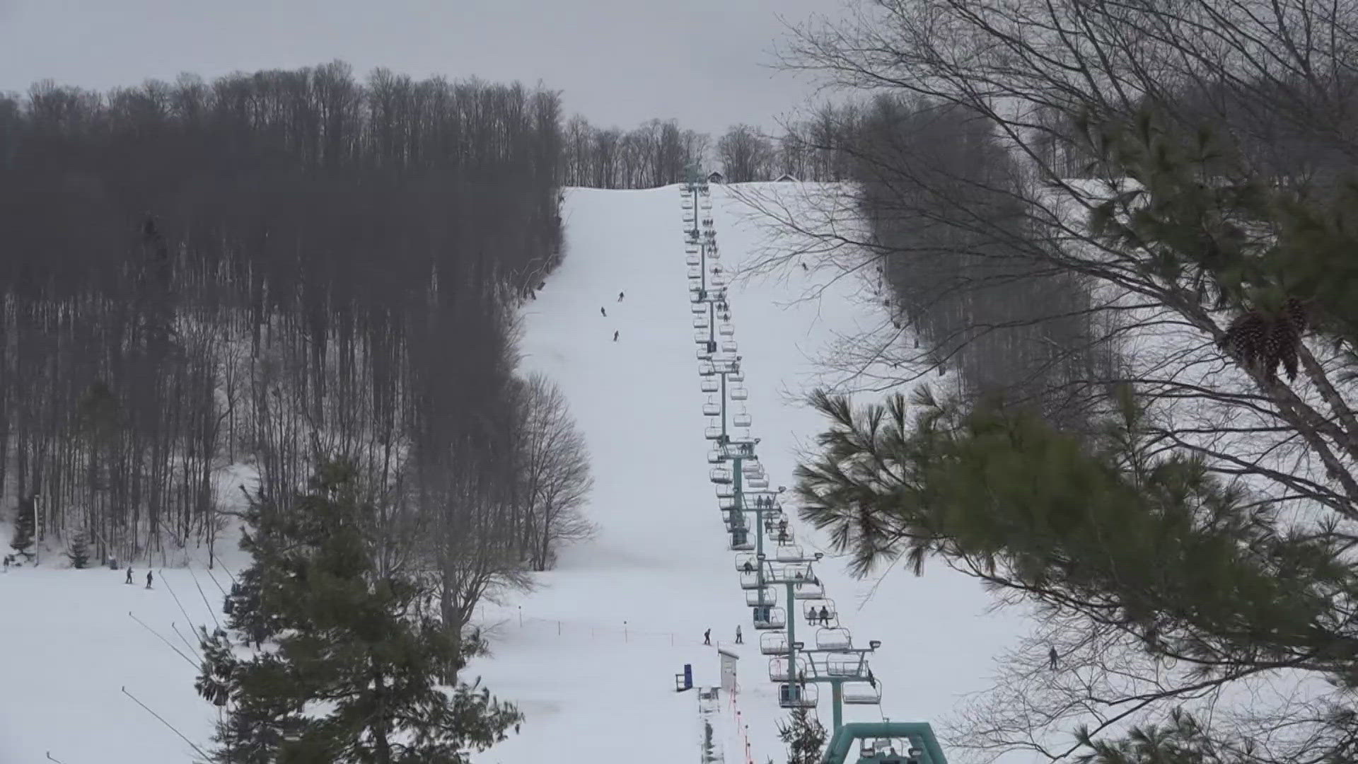 Small avalanche happens at Holiday Valley