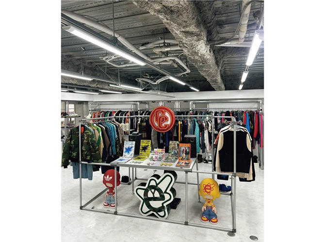 KT古着屋❇️Low price専門店 さん専用 可愛くてこの価格は神すぎる!欲しいアイテムが見つかる【古着屋】をcheck